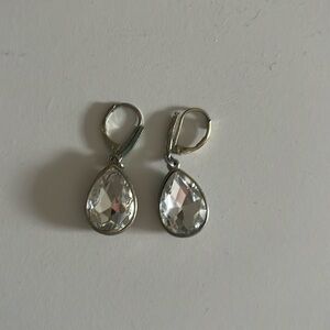 Diamond like rhinestone drop earrings